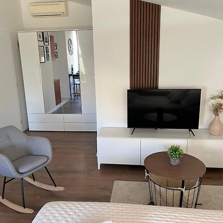 Studio Apartment Elena Zára Kültér fotó